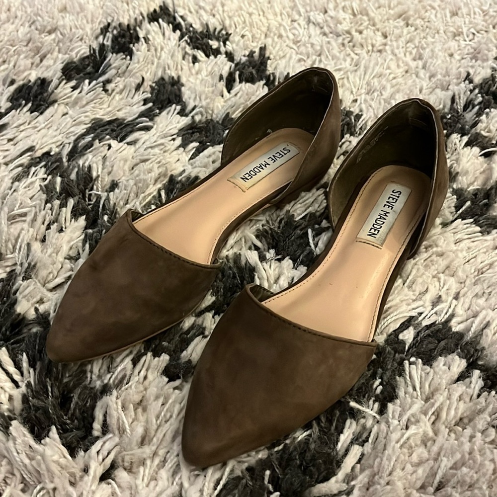 Steve Madden Olive Suede Flats